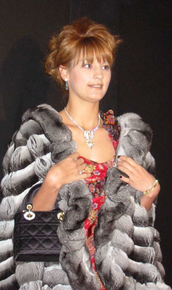 高級ブランド「ディオール」の表参道店オープン記念パーティーに出席したタレント・梅宮アンナ（2003年12月）