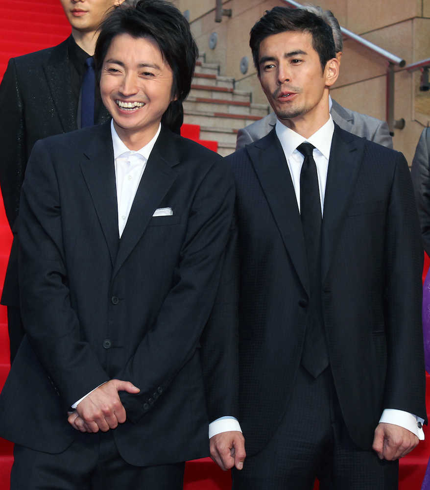 映画「２２年目の告白」のジャパンプレミアに出席した藤原竜也（左）と伊藤英明