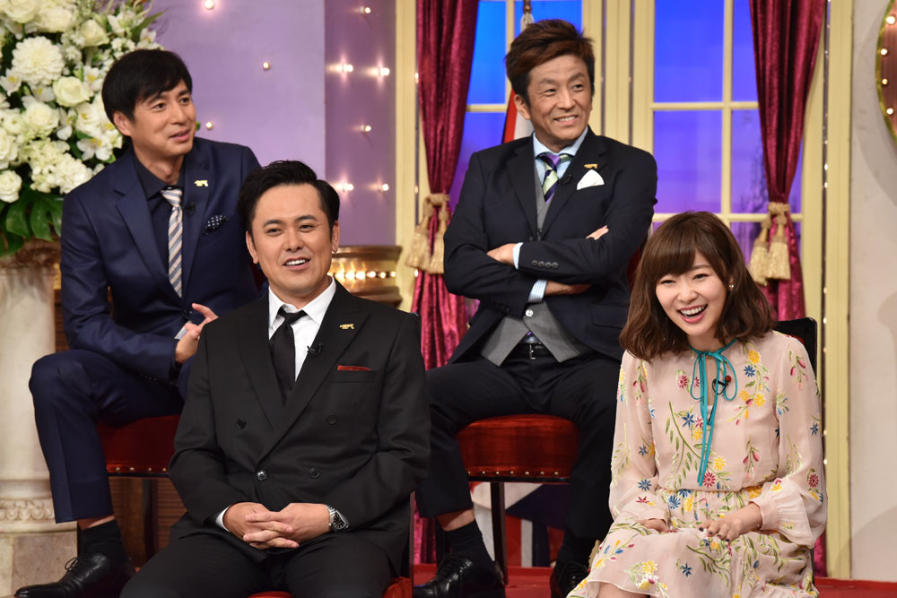有田哲平（手前左）らとＡＫＢ総選挙公約の話題で盛り上がる指原莉乃（同右）（Ｃ）日本テレビ