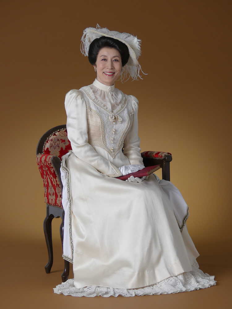 舞台「土佐堀川」に主演する高畑淳子。演じる広岡浅子さんが５３歳で日本女子大を設立した頃のカット