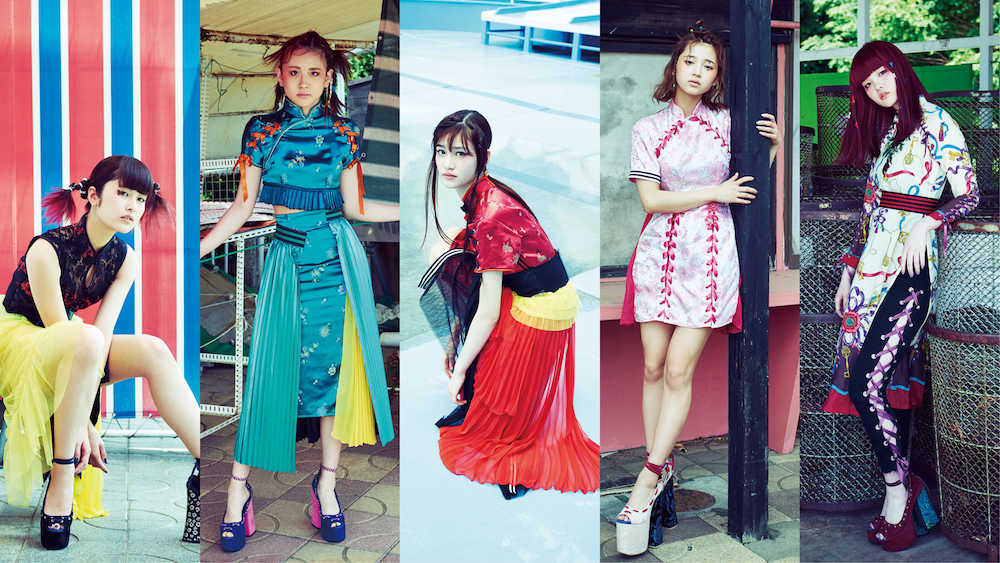 モデルによるユーチューバーユニット「東京フジヤマ芸者団」（左から）昇竜、まめ菊、花椿、乙姫、紅虎