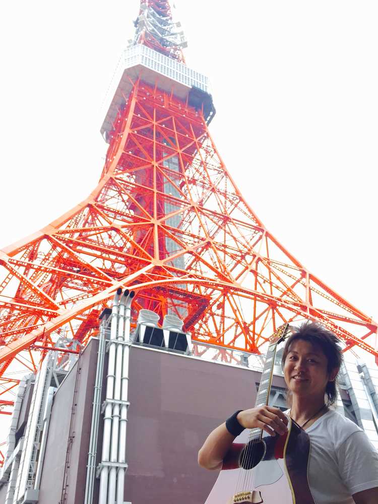 東京タワーでのライブを前に意気込みを語ったシンガー・ソングライターの河原崎辰也