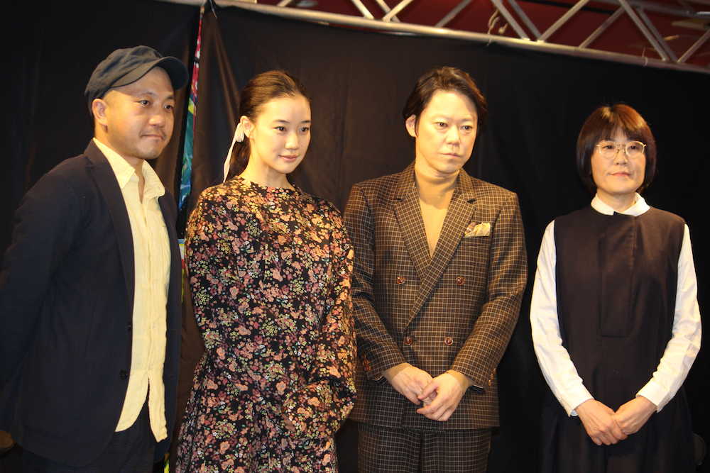 彼女がその名を知らない鳥たち」公開記念トークイベントに出席した（左から）白石和彌監督、蒼井優、阿部サダヲ、光浦靖子