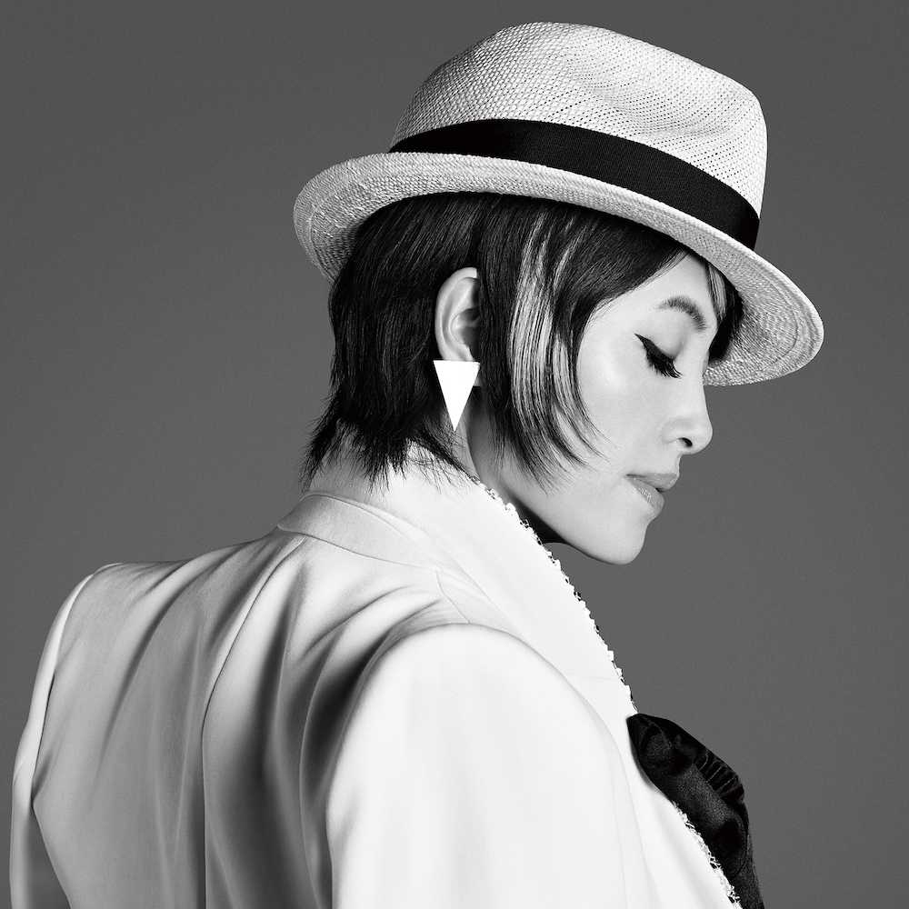「ダンシング・ヒーロー」オリコン週間カラオケランキングで初の１位を記録した荻野目洋子