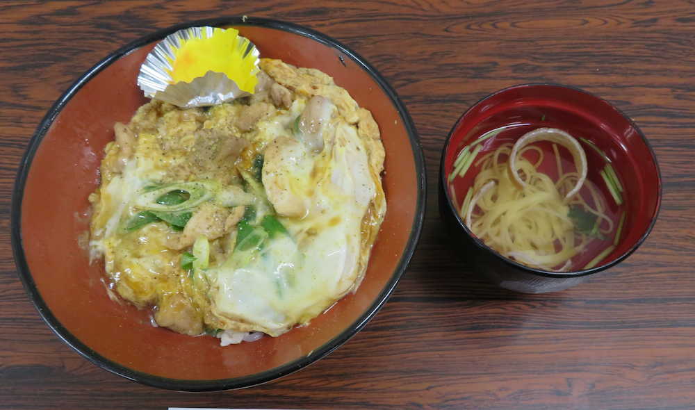 藤井六段の夕食、「やまがそば」の親子丼