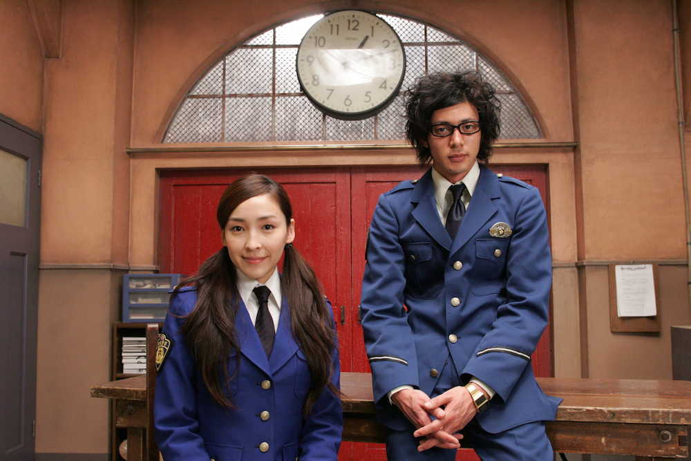 テレビ朝日のドラマ「時効警察」で共演する麻生久美子とオダギリジョー