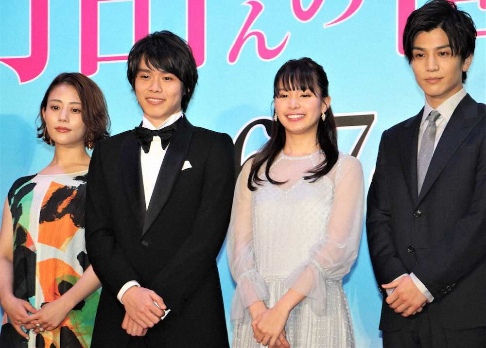 映画「町田くんの世界」のジャパンプレミアのレッドカーペットイベントにて。（左から）高畑充希、細田佳央太、関水渚
