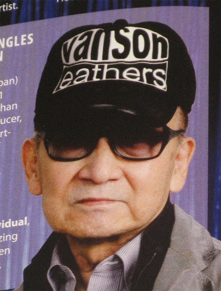 ギネスブック2012年版に掲載されたジャニーズ事務所のジャニー喜多川社長の写真。「最も多くのコンサートをプロデュースした人物」「最も多くのNo.1シングルをプロデュースした人物」の2部門で認定された