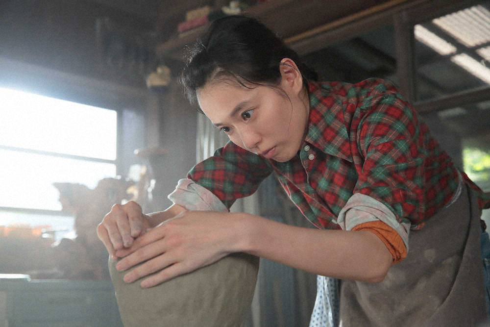 NHK連続テレビ小説「スカーレット」でヒロインを務める戸田恵梨香