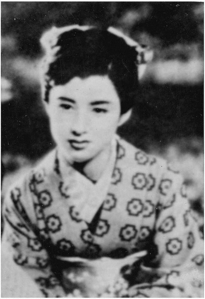松本零士さんが、常に持っていたという八千草薫さんの写真。中学生のころ、自分好みに手を加えた顔は、メーテルら後の松本作品に登場する女性像のモデルとなった