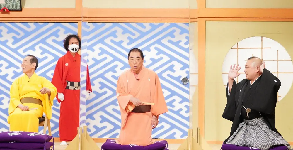 桂宮治（右）がデビューを果たす23日放送の「笑点」大喜利（C）日本テレビ
