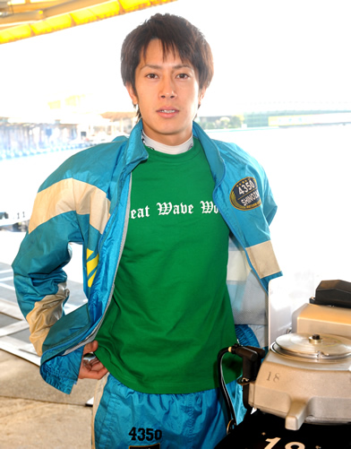 “イケメン”ボートレーサーの投票で１位に選ばれた篠崎元
