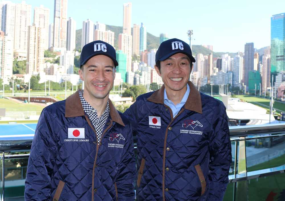 ５日に香港国際騎手招待競走で日本代表として騎乗した武（右）とルメール（撮影・平松さとし）