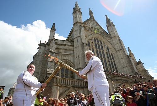 【聖火リレー】イングランド最大級の大聖堂の一つウィンチェスター大聖堂(c)London 2012