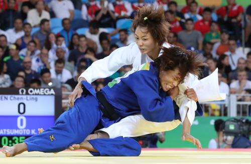 女子５７キロ級３位決定戦で銅メダルを獲得した松本