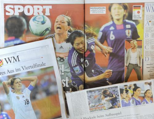 サッカーの女子ワールドカップで日本がドイツを破った試合を報じるドイツの地元紙