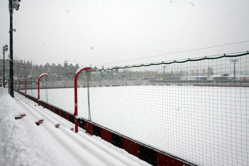 雪で閉ざされた札幌・宮の沢の練習場