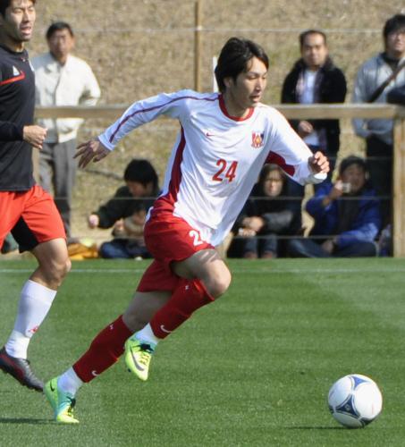 韓国ＫリーグのＦＣソウルとの練習試合でプレーする浦和・原口