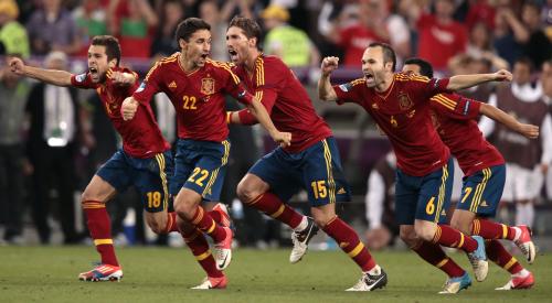 ＜ポルトガル０―０(PK2-4)スペイン＞決勝進出が決まり喜ぶスペイン代表の選手たち