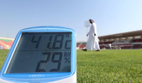 まさに酷暑・・試合会場のピッチ上では４１．８度、湿度２９％を温湿計は示した