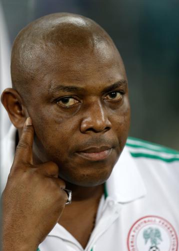 ナイジェリア代表のケシ監督。選手、監督でアフリカ選手権を制したのは史上２人目の快挙達成だ