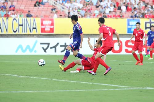 ２日の北朝鮮戦、試合出場からわずか３分で先制ゴールを決めた武藤