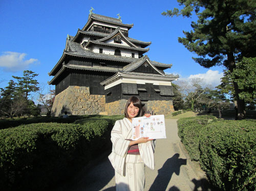 ５番目の国宝に指定された千鳥城こと松江城。「ちどり娘」の渡辺さんも笑顔