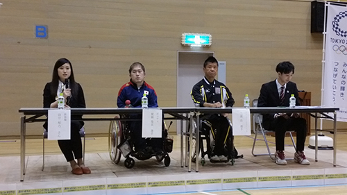 パネルディスカッションに登壇した（左から）田中琴乃氏、廣瀬選手、三浦選手