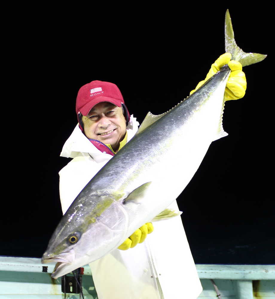 太田さんが釣り上げたのは９キロ。堂々たる魚体だ