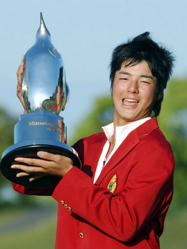 ２００７年マンシングウェアオープン KSBカップで優勝した時の石川遼