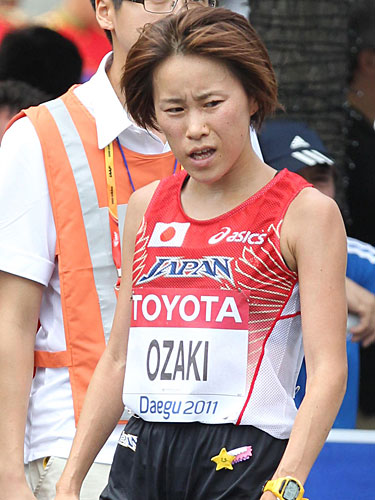＜女子マラソン＞１８位でゴールした尾崎は悔しそうな表情