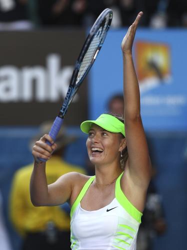 全豪オープン女子シングルス準決勝、４年ぶりの決勝進出を決め、笑顔の第４シードのシャラポワ