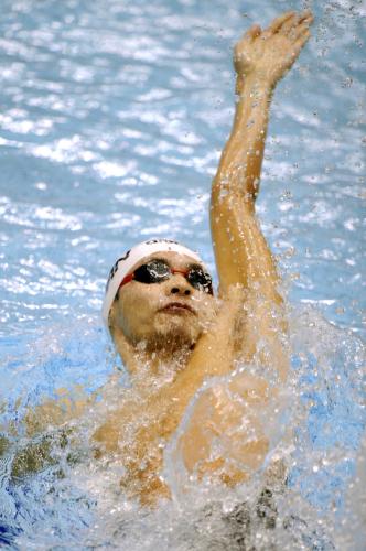 男子１００メートル背泳ぎ決勝　53秒30で優勝した入江陵介