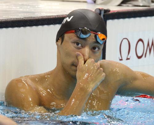 男子１００メートル背泳ぎ予選　５位で準決勝に進んだ入江陵介