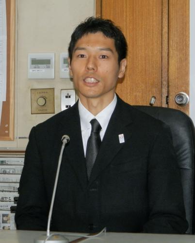 日本体操協会の男子強化本部長に就き、記者会見する水鳥寿思氏