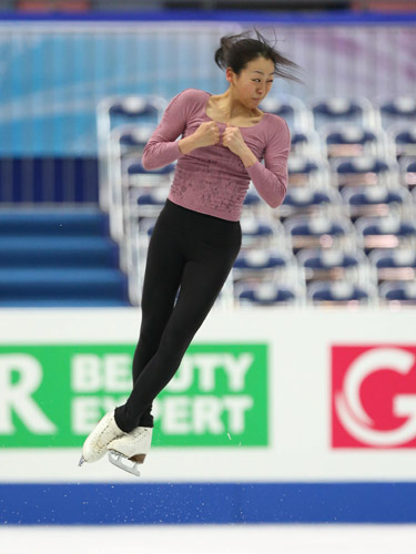 フィギュアスケート四大陸選手権の公式練習に臨む浅田真央