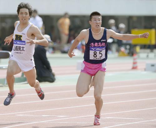 男子１００メートル決勝　追い風参考記録の１０秒０３で優勝した桐生祥秀（右）と１０秒０４で２位の山県亮太