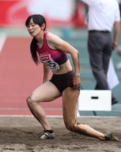 女子走幅跳びで６ｍ１０、５位に終わった井村久美子