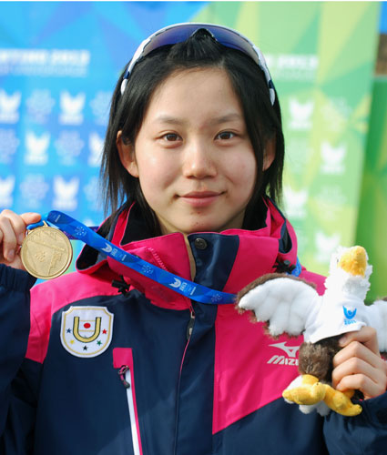 ユニバーシアード冬季大会の女子１０００メートルで優勝した高木