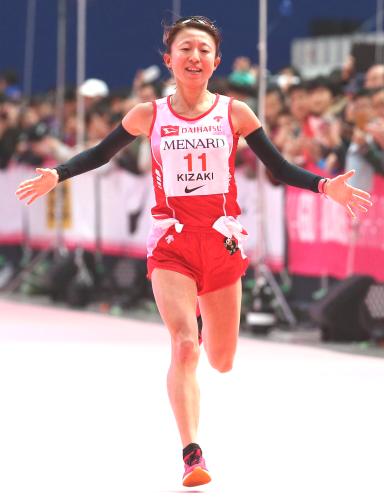 ＜名古屋ウィメンズマラソン＞日本人トップでゴールした木崎良子