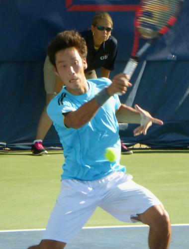 シティ・オープンテニス男子シングルス１回戦でドナルド・ヤングに敗れた杉田祐一