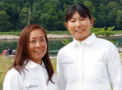 セーリングの４７０級でリオデジャネイロ五輪の日本代表に決まった吉田愛（左）、吉岡美帆組