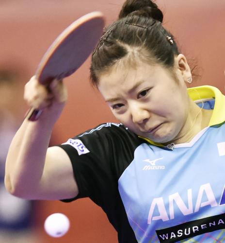 世界卓球団体戦女子準決勝　北朝鮮戦でプレーする福原愛