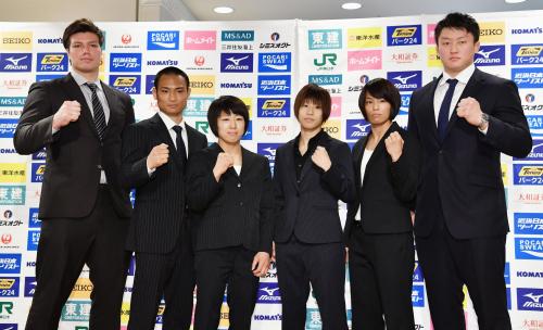 柔道の全日本選抜体重別選手権を前に、ポーズをとる（左から）七戸、海老沼、浅見、近藤、松本、原沢