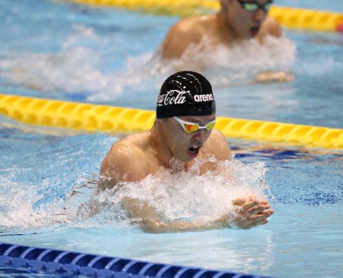 ＜競泳日本選手権初日　男子１００メートル平泳ぎ予選＞力強い泳ぎを見せる北島