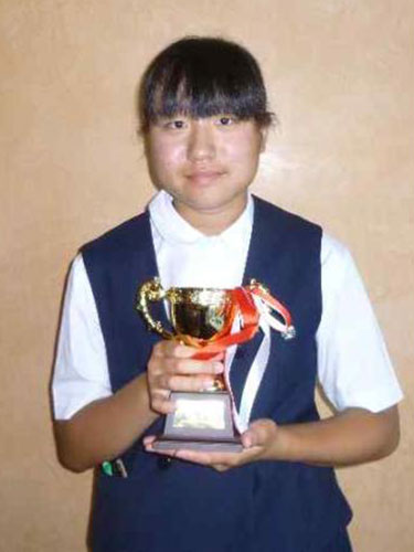 関東中学校ゴルフ女子個人の部で優勝した吉津谷彩香