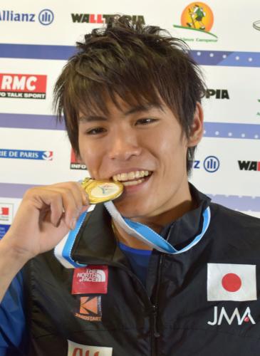 ポーツクライミングの世界選手権を日本勢で初制覇した楢崎智亜