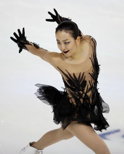 スケートアメリカ第１日、女子ＳＰで演技する浅田真央
