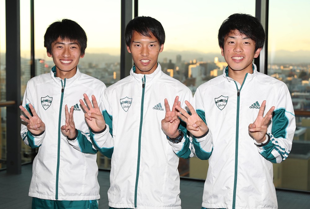 ３連覇を目指す青学大の（左から）田村、一色、下田