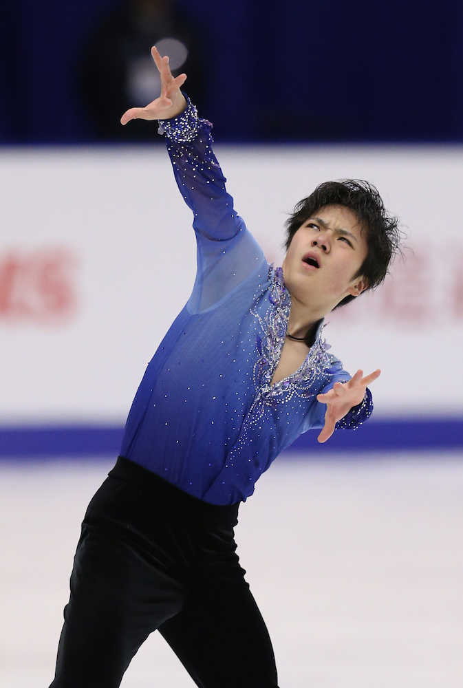 ＜札幌冬季アジア大会フィギュアスケート男子ＳＰ＞新しい青の衣装で滑る宇野昌磨